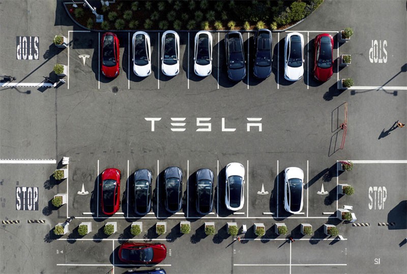 Tesla ประกาศเรียกคืนรถยนต์เกือบ 200,000 คันในอเมริกา หลังพบปัญหาที่กล้องมองหลัง