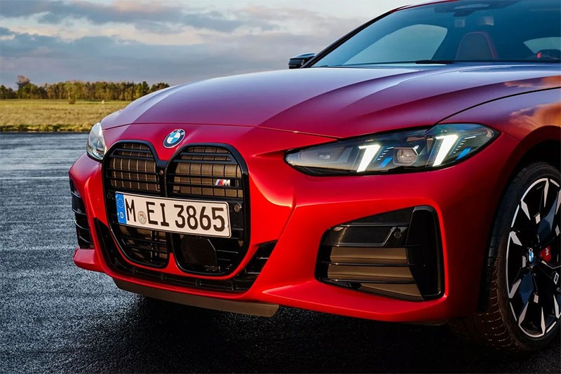 BMW ปรับโฉม BMW 4-Series Coupe และรุ่น Convertible LCI เสริมเทคโนโลยี Mild Hybrid เตรียมเปิดตัว!