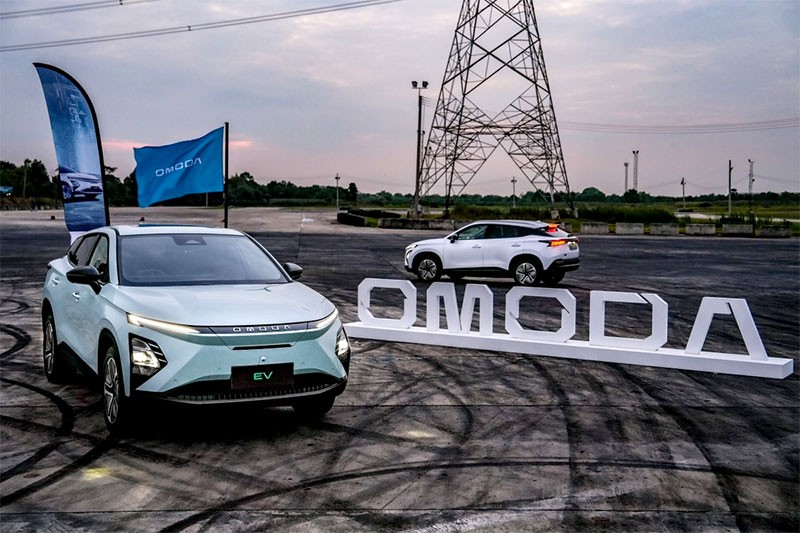 Chery เปิดสเปก Omoda C5 EV รถยนต์ Crossover SUV ไฟฟ้า 100% ก่อนเข้าไทย ดีไซน์ล้ำสมัย ออฟชั่นจัดเต็ม วิ่งไกล 460 กม.