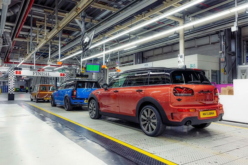 MINI Clubman รุ่นประตูตู้กับข้าว ปิดฉากแล้ว! กับคันสุดท้ายจากสายการผลิตในอังกฤษ