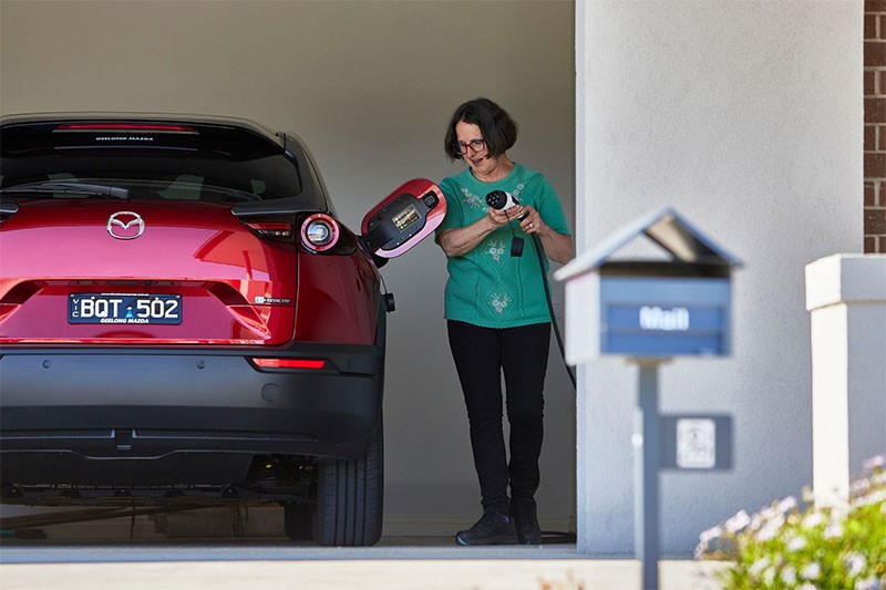 ศาลออสเตรเลีย สั่งให้ Mazda จ่ายเงินค่าปรับ 270 ล้านบาท ข้อหากระทำผิดต่อลูกค้า 9 ราย!