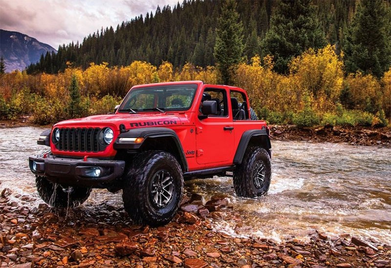 Jeep เผยโฉม Jeep Wrangler รุ่นปี 2024 มาพร้อมแพคเกจยาง Xtreme 35 นิ้ว จากโรงงาน