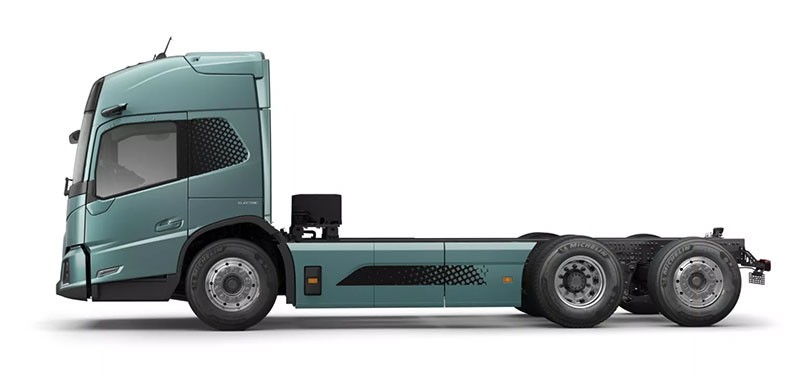 Volvo Trucks เปิดตัวรถบรรทุกไฟฟ้า Volvo FM Low Entry สำหรับงานเก็บขยะในยุโรป วิ่งได้ไกล 200 กม./ชาร์จ