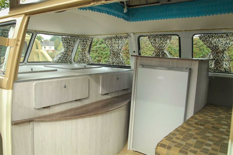 Volkswagen Type 2 RV ปี 1962 รวมร่างในสไตล์ Camper สายวินเทจเห็นแล้วกรี๊ด!