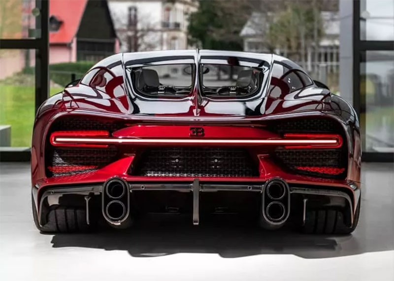 Bugatti Chiron Super Sport Red Dragon กับตัวถังคาร์บอนไฟเบอร์สีแดง ฉลองปีมังกร สำหรับลูกค้าชาวสิงคโปร์!