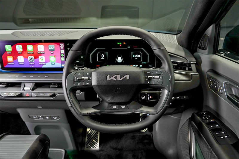 KIA เปิดตัว KIA EV9 รถ SUV ขนาดใหญ่ไฟฟ้า 100% 6 ที่นั่งรุ่นแรกในไทย ในราคา 3,499,000 - 3,899,000 บาท