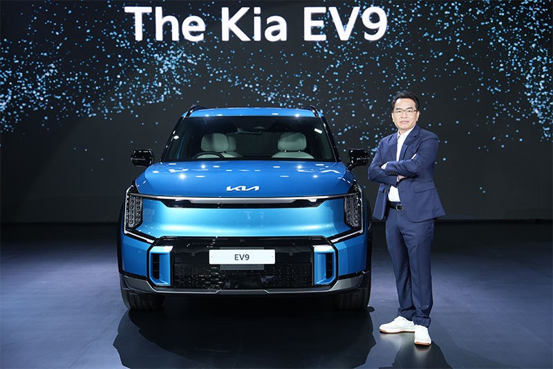 KIA เปิดตัว KIA EV9 รถ SUV ขนาดใหญ่ไฟฟ้า 100% 6 ที่นั่งรุ่นแรกในไทย ในราคา 3,499,000 - 3,899,000 บาท