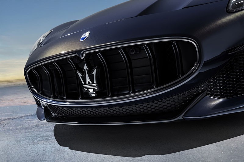 Maserati GranCabrio รถสปอร์ตเปิดประทุนสุดหรูโฉมใหม่! ขุมพลัง V6 Twin Turbo 542 แรงม้า กับดีไซน์เปี่ยมเอกลักษณ์ และสง่างาม