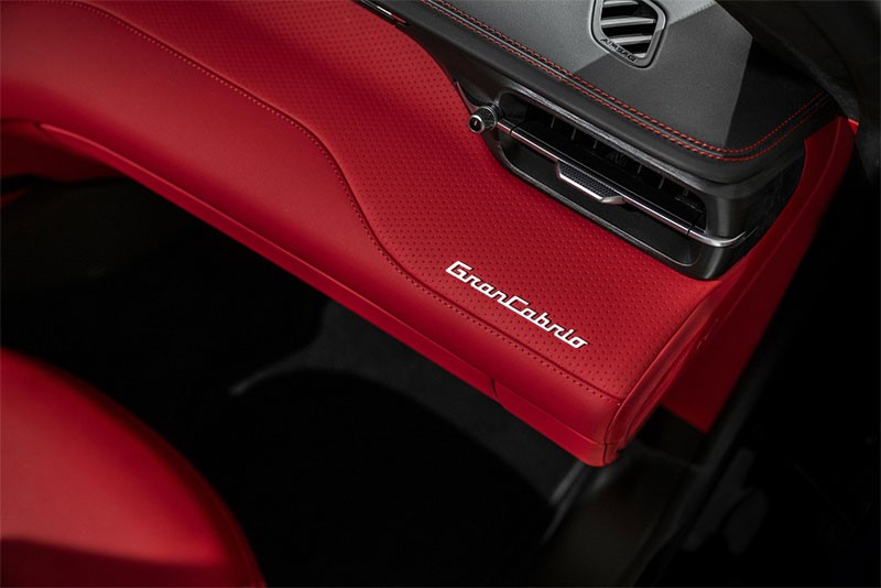 Maserati GranCabrio รถสปอร์ตเปิดประทุนสุดหรูโฉมใหม่! ขุมพลัง V6 Twin Turbo 542 แรงม้า กับดีไซน์เปี่ยมเอกลักษณ์ และสง่างาม