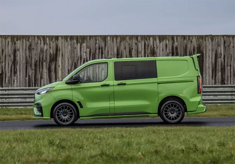 Ford เปิดตัว Ford Transit Custom MS-RT รถตู้แต่งซิ่งจากโรงงาน มีทั้งขุมพลังดีเซล ปลั๊กอินไฮบริด และไฟฟ้า!