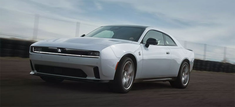 Dodge เปิดตัว Dodge Charger Daytona EV กับขุมพลังไฟฟ้า 670 แรงม้า พร้อมตัวเลือกเครื่องยนต์สันดาป และรุ่นซีดานขายปีหน้า!