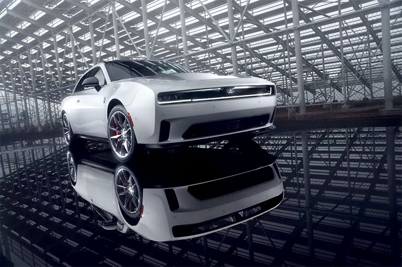 Dodge เปิดตัว Dodge Charger Daytona EV กับขุมพลังไฟฟ้า 670 แรงม้า พร้อมตัวเลือกเครื่องยนต์สันดาป และรุ่นซีดานขายปีหน้า!