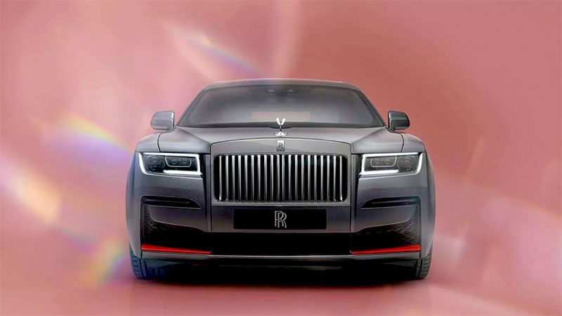 Rolls-Royce เผยโฉม Rolls-Royce Ghost Prism รุ่นพิเศษฉลองครบรอบ 120 ปี ผลิตจำกัดเพียง 120 คัน!