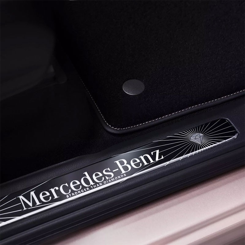 Mercedes-Benz G-Class “Stronger Than Diamonds Edition” ตกแต่งด้วยเพชรแท้ 25 กะรัต! รุ่นพิเศษผลิตเพียง 300 คันทั่วโลก
