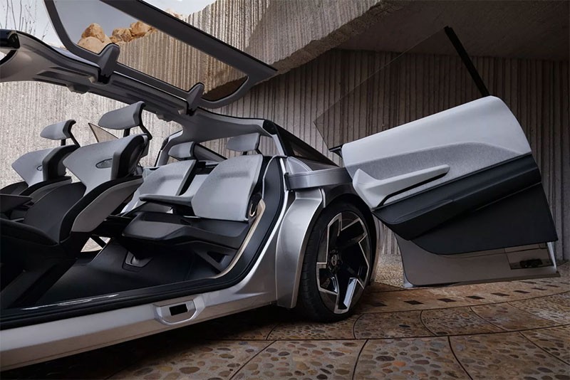 Chrysler นำเสนอ Chrysler Halcyon Concept รถยนต์ไฟฟ้าต้นแบบ ที่สื่อถึงอนาคตของแบรนด์ ก่อนเปิดตัวในปีหน้า