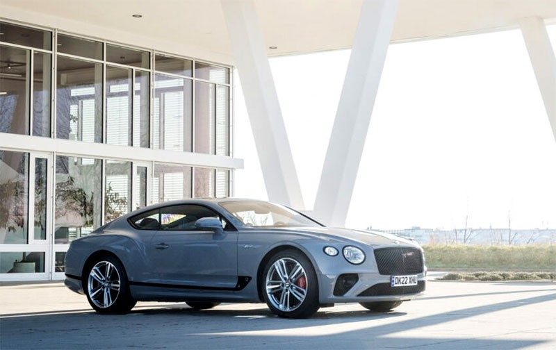 Bentley Continental GT V8 คันสุดท้ายกับ 20 ปีแห่งความสำเร็จ ที่ถ่ายทอดผ่านซูเปอร์สปอร์ตคูเป้ ในราคา 21 ล้านบาท!
