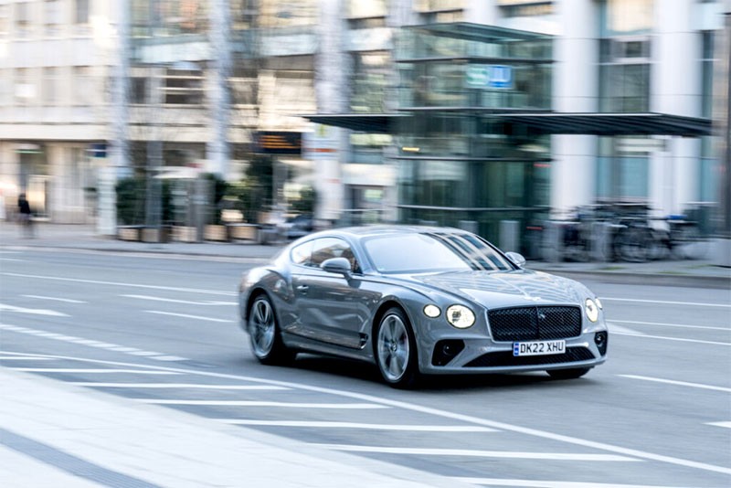 Bentley Continental GT V8 คันสุดท้ายกับ 20 ปีแห่งความสำเร็จ ที่ถ่ายทอดผ่านซูเปอร์สปอร์ตคูเป้ ในราคา 21 ล้านบาท!