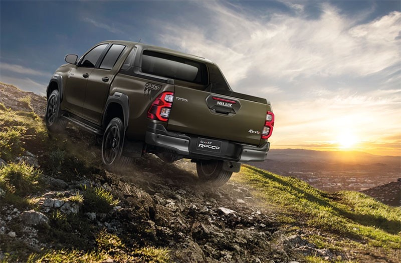 Toyota เปิดตัว "Hilux Generation" แนะนำรุ่นปรับปรุงใหม่ปี 2567 มาพร้อมเครื่องยนต์มาตรฐาน Euro 5