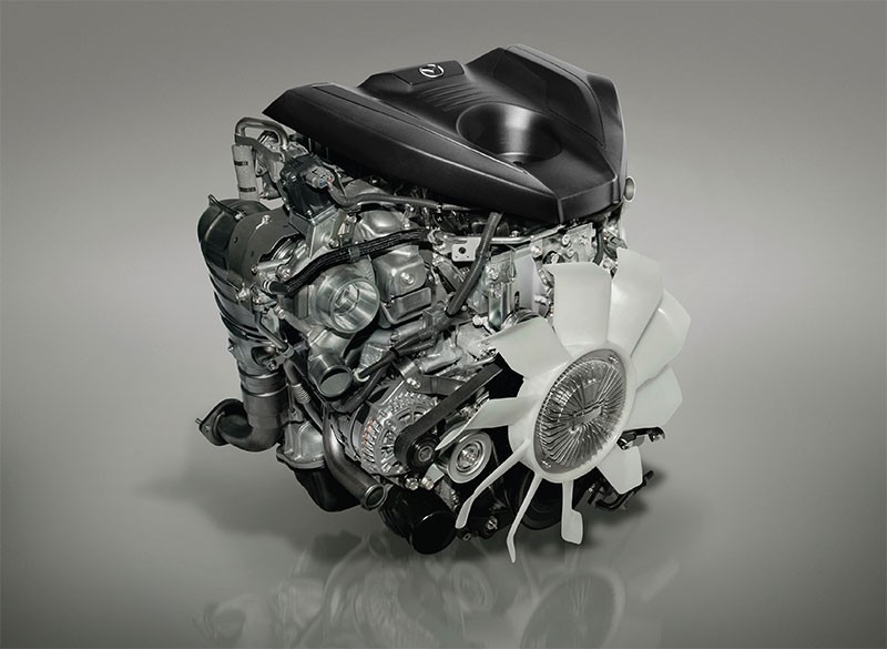 Mazda ปรับโฉม Mazda BT-50 สวยดุดันหัวใจแกร่ง เครื่องยนต์ 3.0 ลิตร Turbo ลงรุ่นขับสองยกสูง ในราคา 752,000 - 1,272,000 บาท